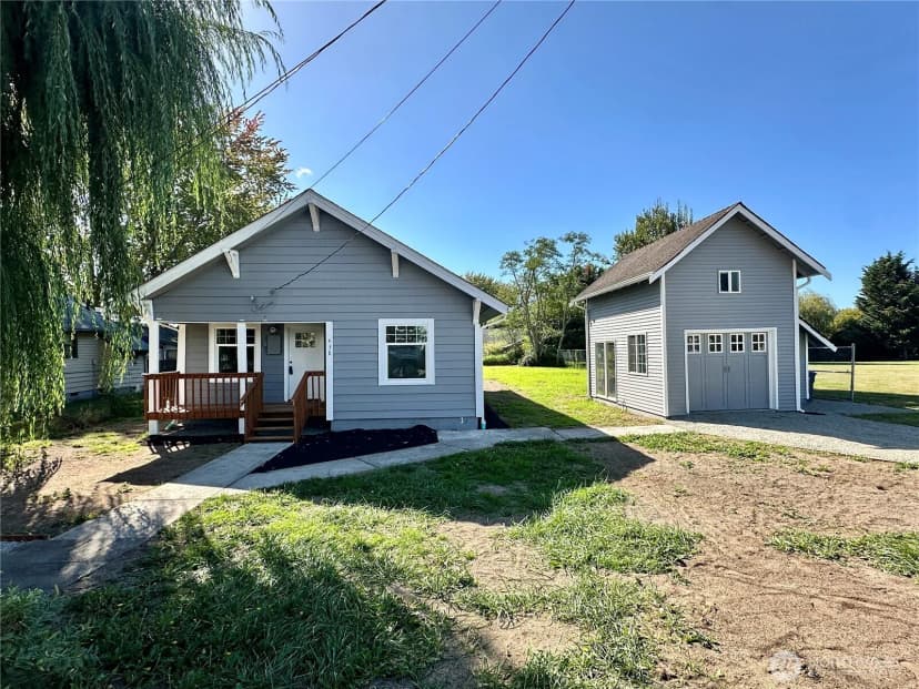 Property photo for 438 2nd Avenue S, Algona