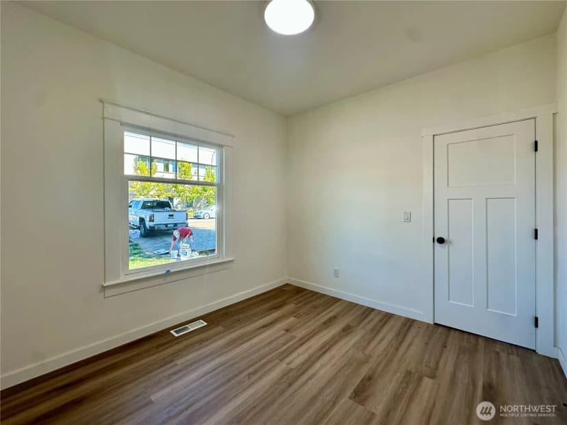 Property photo for 438 2nd Avenue S, Algona photo 18