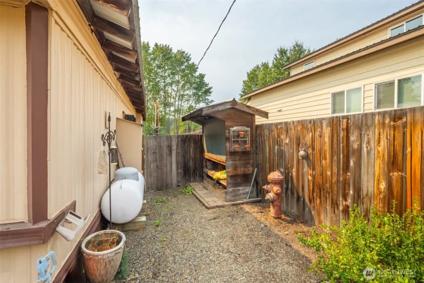 Property photo for 510 3 Street, Ronald photo 21