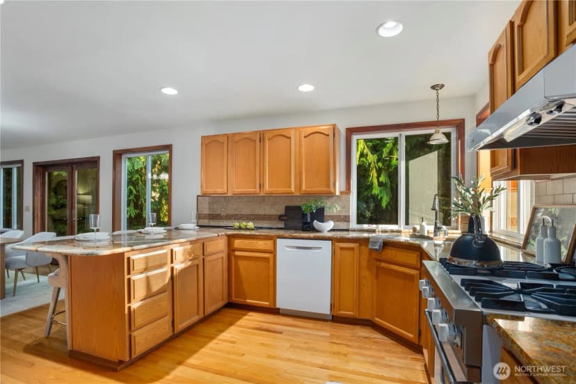 Property photo for 20217 6th Avenue Nw, Arlington photo 13