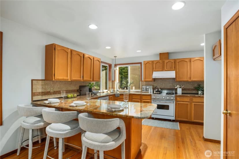 Property photo for 20217 6th Avenue Nw, Arlington photo 11