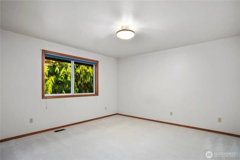 Property photo for 20217 6th Avenue Nw, Arlington photo 26