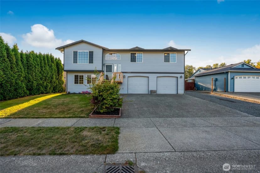 Property photo for 13820 51st Drive Ne, Marysville photo 22