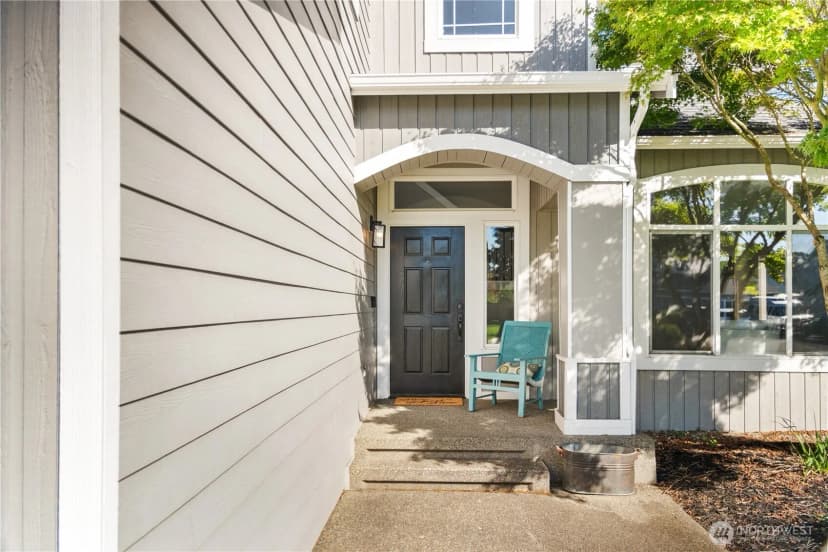 Property photo for 8101 48th Avenue Sw, Lakewood photo 2