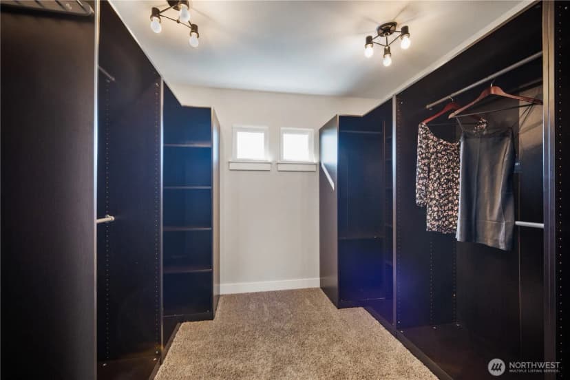 Property photo for 8101 48th Avenue Sw, Lakewood photo 25