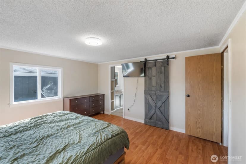 Property photo for 814 282nd Street E, Roy photo 21