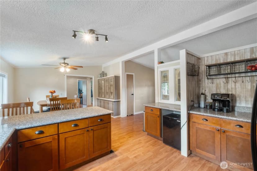 Property photo for 814 282nd Street E, Roy photo 16