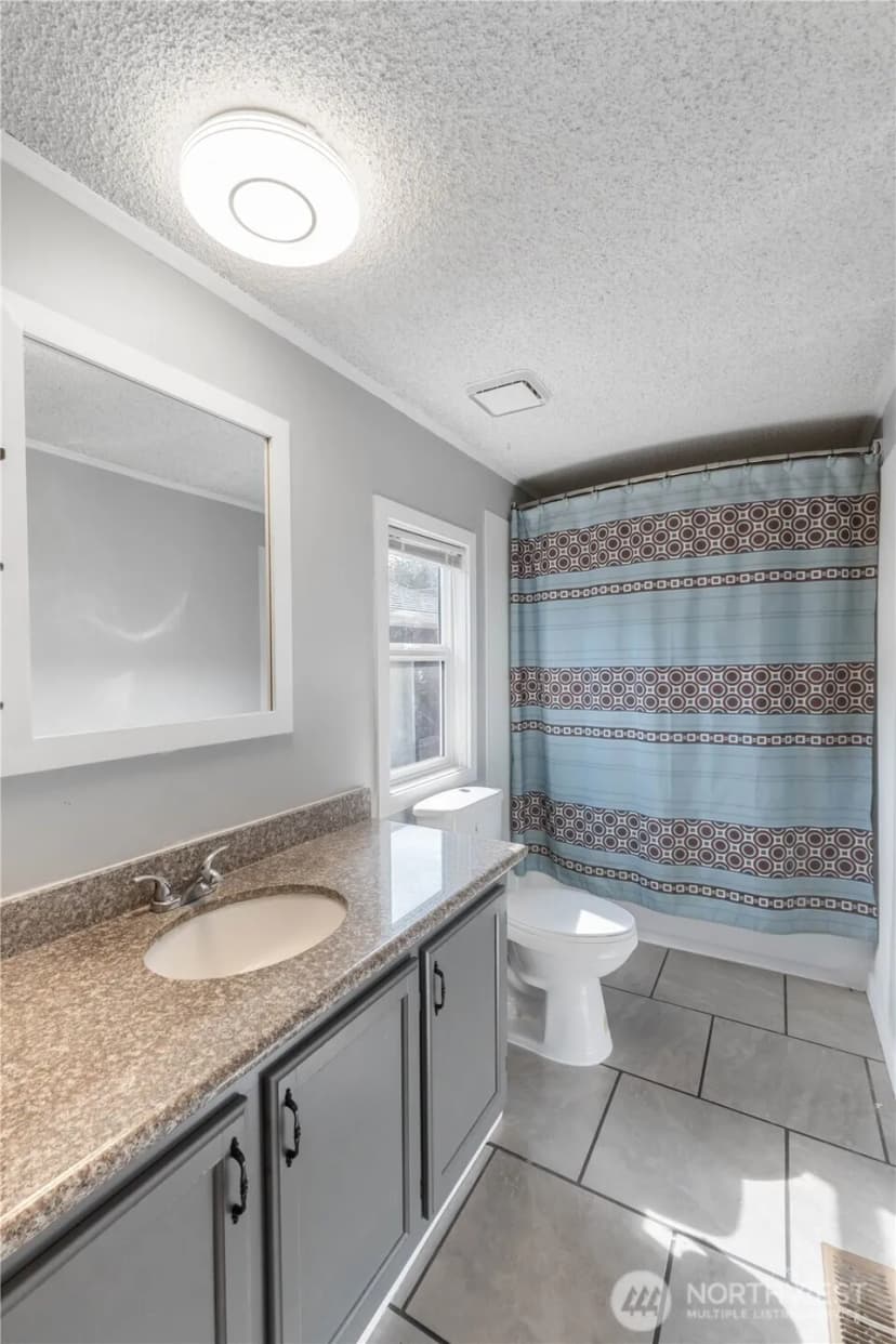Property photo for 814 282nd Street E, Roy photo 23