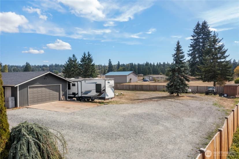 Property photo for 814 282nd Street E, Roy photo 32
