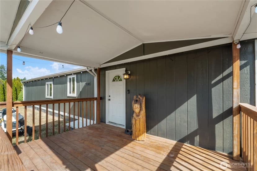Property photo for 814 282nd Street E, Roy photo 6