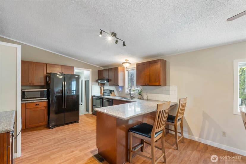 Property photo for 814 282nd Street E, Roy photo 13