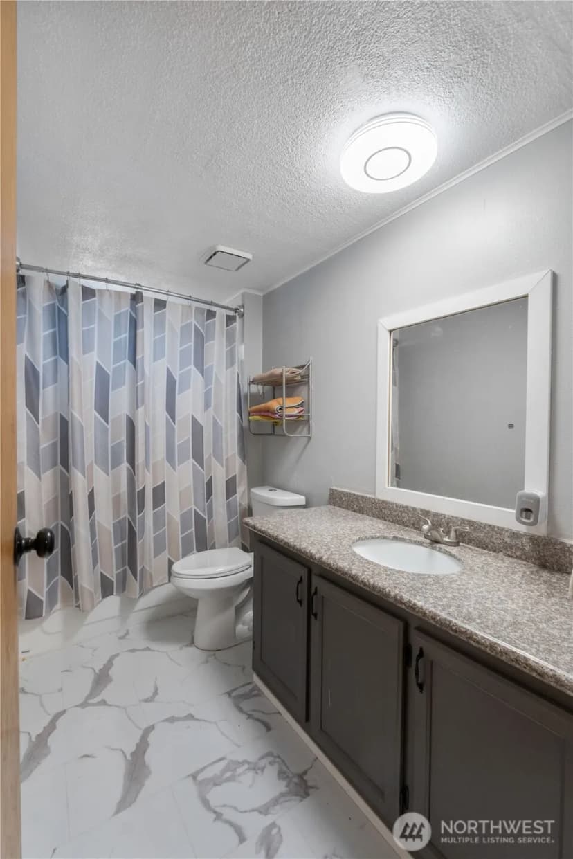 Property photo for 814 282nd Street E, Roy photo 26
