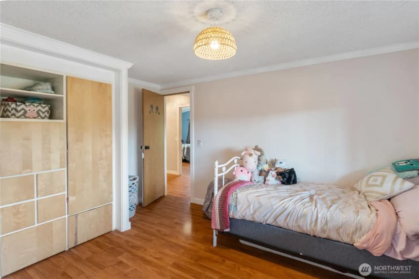Property photo for 814 282nd Street E, Roy photo 28