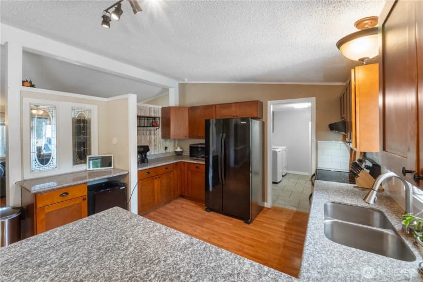 Property photo for 814 282nd Street E, Roy photo 12