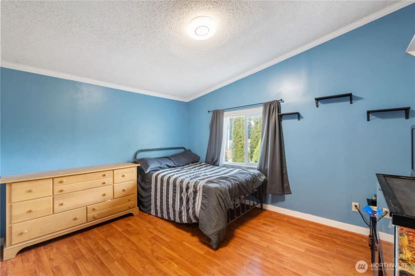 Property photo for 814 282nd Street E, Roy photo 27