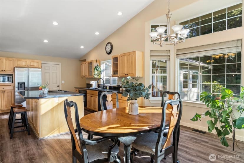 Property photo for 10500 Banner Road Se, Olalla photo 6