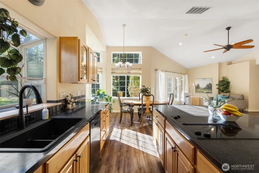 Property photo for 10500 Banner Road Se, Olalla photo 8