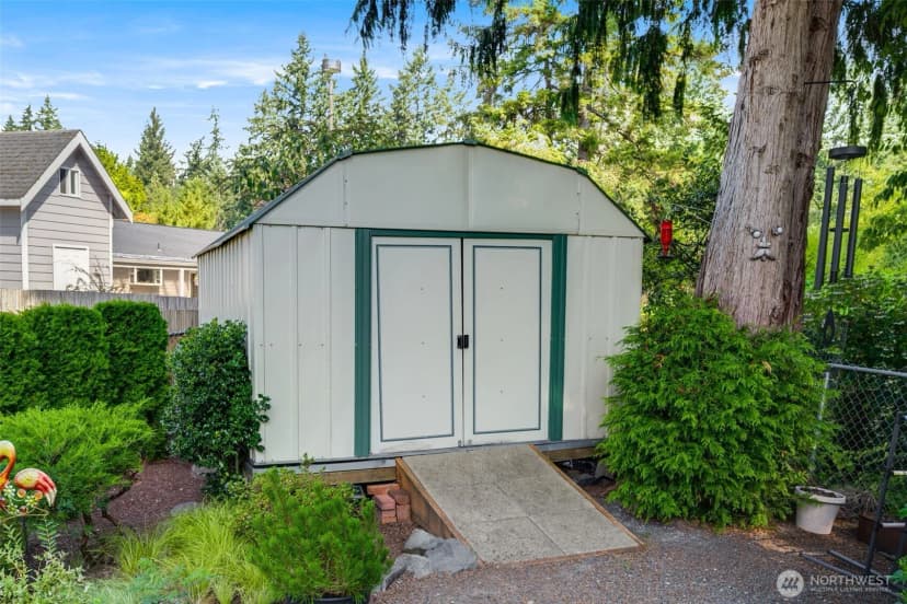 Property photo for 14305 139th Place Se, Renton photo 30