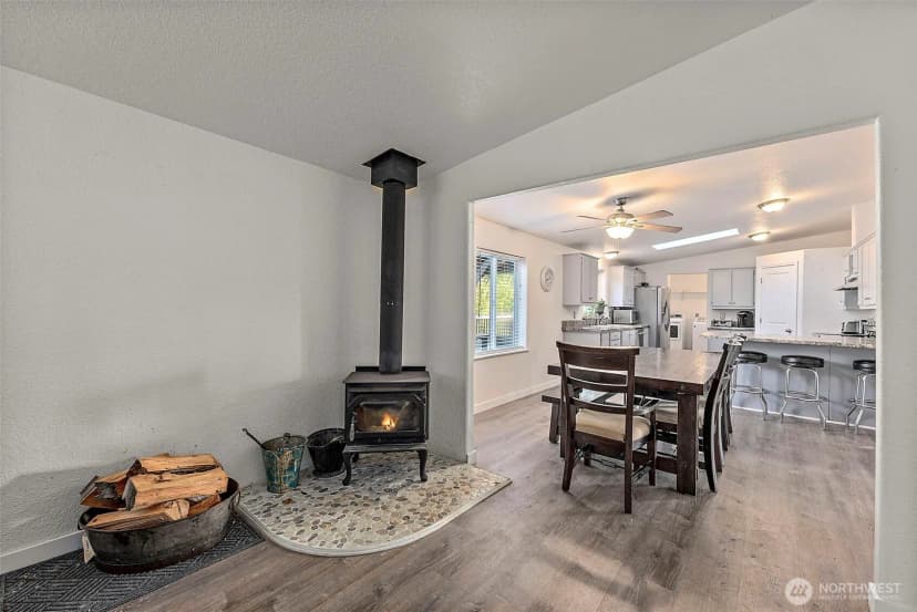 Property photo for 2915 S 368th Street, Roy photo 25