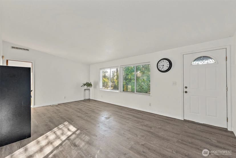 Property photo for 2915 S 368th Street, Roy photo 12