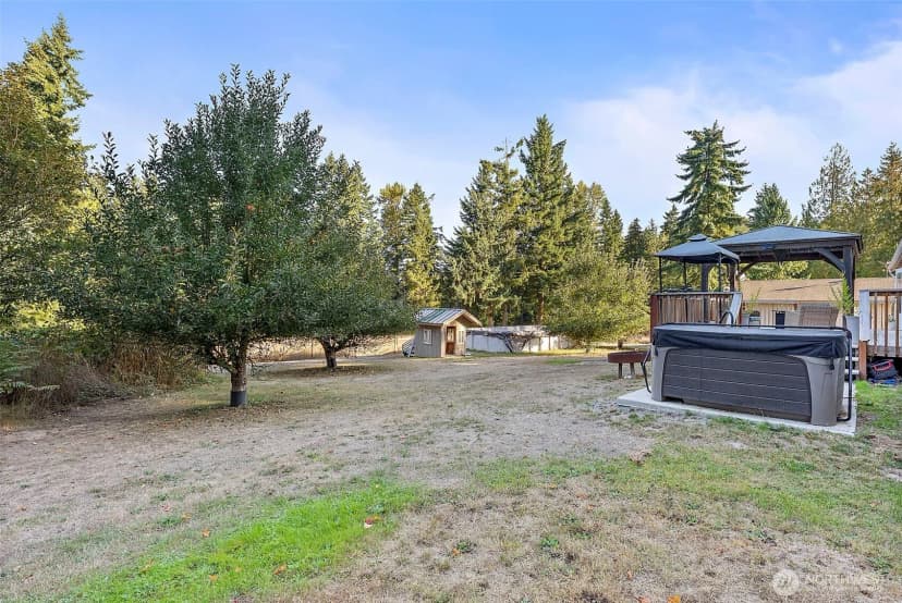 Property photo for 2915 S 368th Street, Roy photo 8