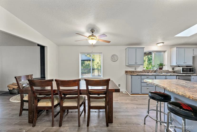 Property photo for 2915 S 368th Street, Roy photo 17
