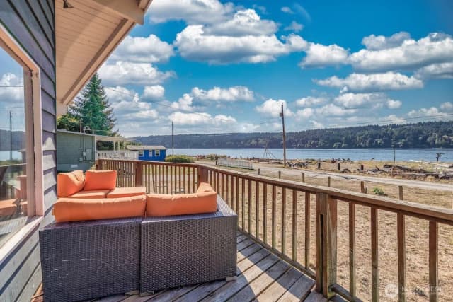 Property photo for 27826 Manzanita Beach Road Sw, Vashon photo 2