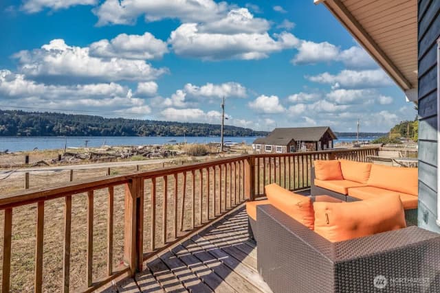 Property photo for 27826 Manzanita Beach Road Sw, Vashon