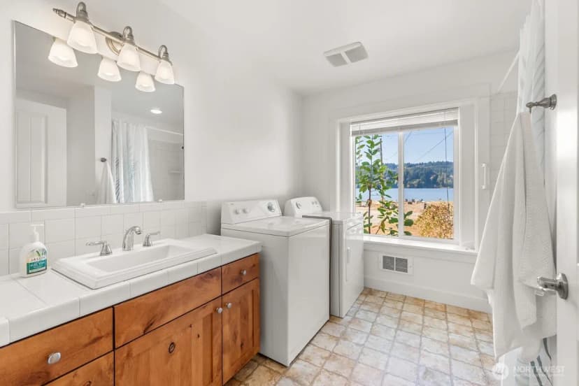 Property photo for 27826 Manzanita Beach Road Sw, Vashon photo 15