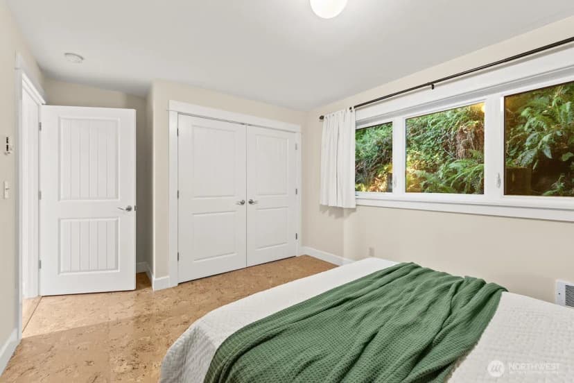 Property photo for 27826 Manzanita Beach Road Sw, Vashon photo 13