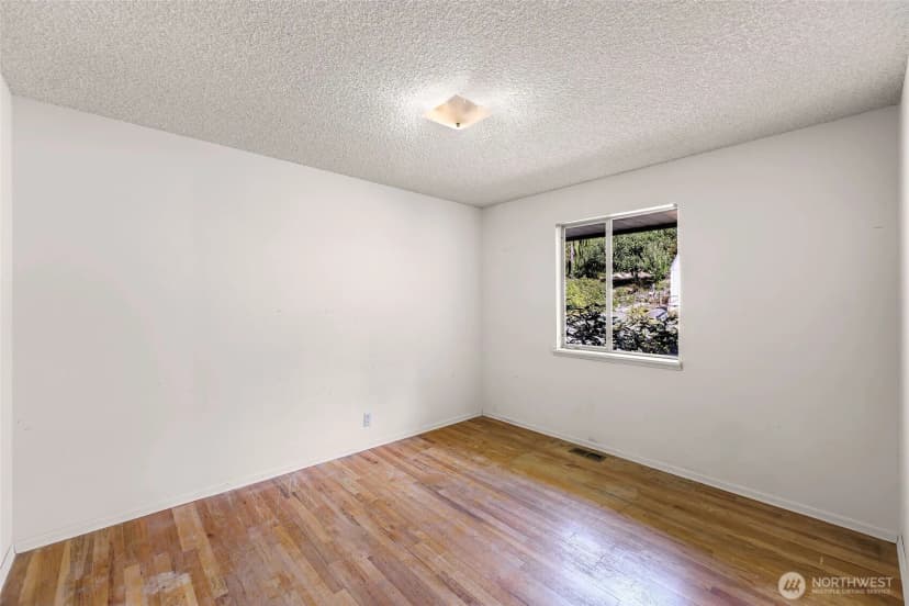 Property photo for 12303 206th Place Se, Issaquah photo 27
