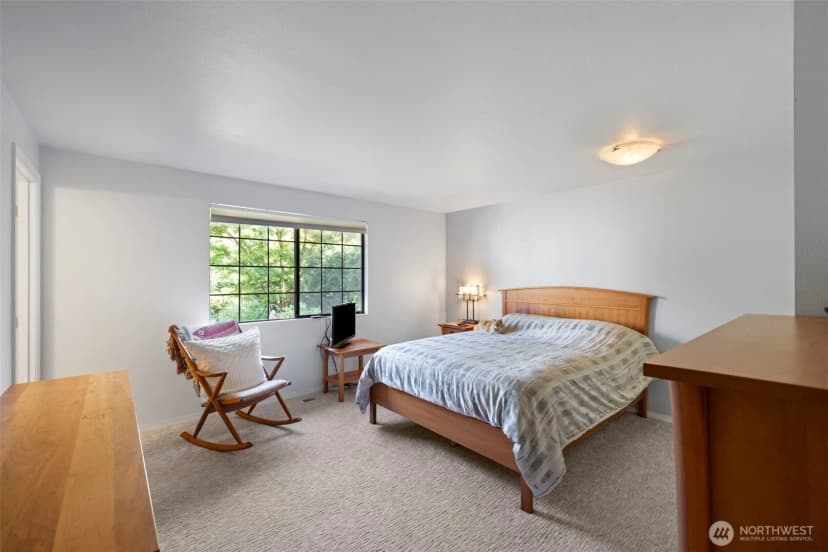 Property photo for 834 Cary Road, Edmonds photo 21