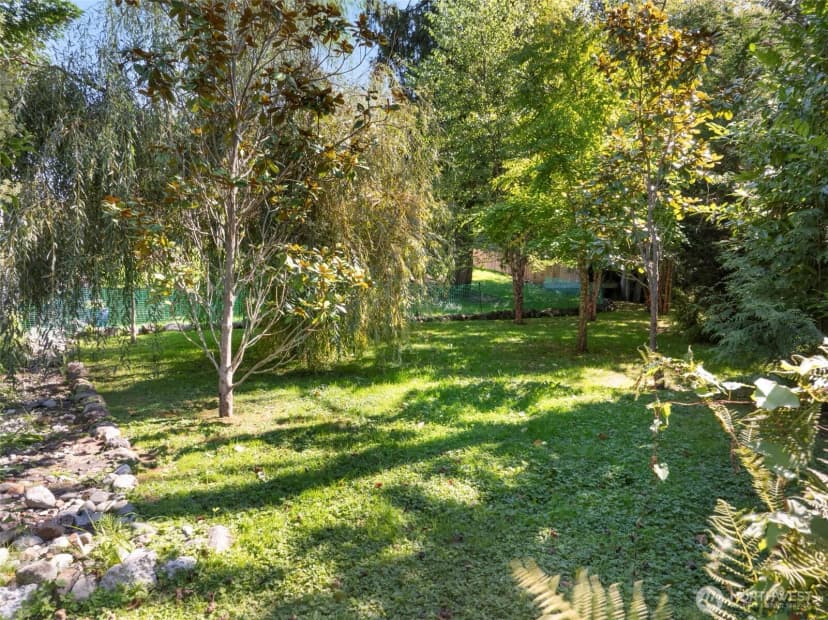 Property photo for 834 Cary Road, Edmonds photo 39
