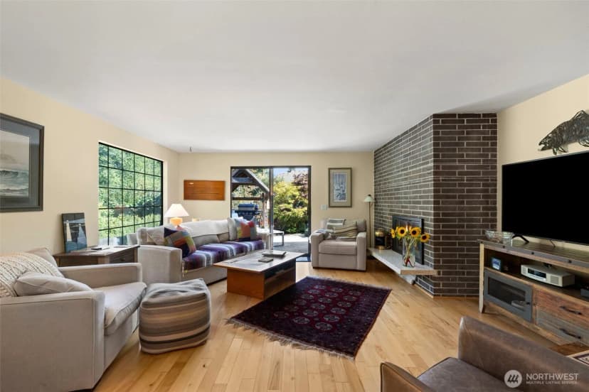 Property photo for 834 Cary Road, Edmonds photo 11
