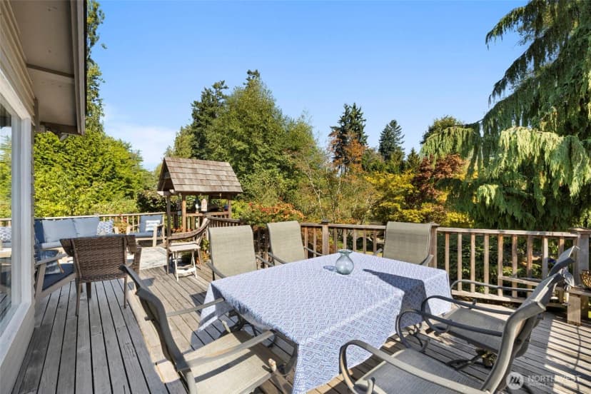 Property photo for 834 Cary Road, Edmonds photo 25