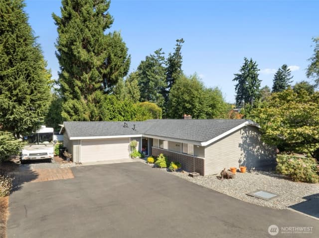 Property photo for 834 Cary Road, Edmonds