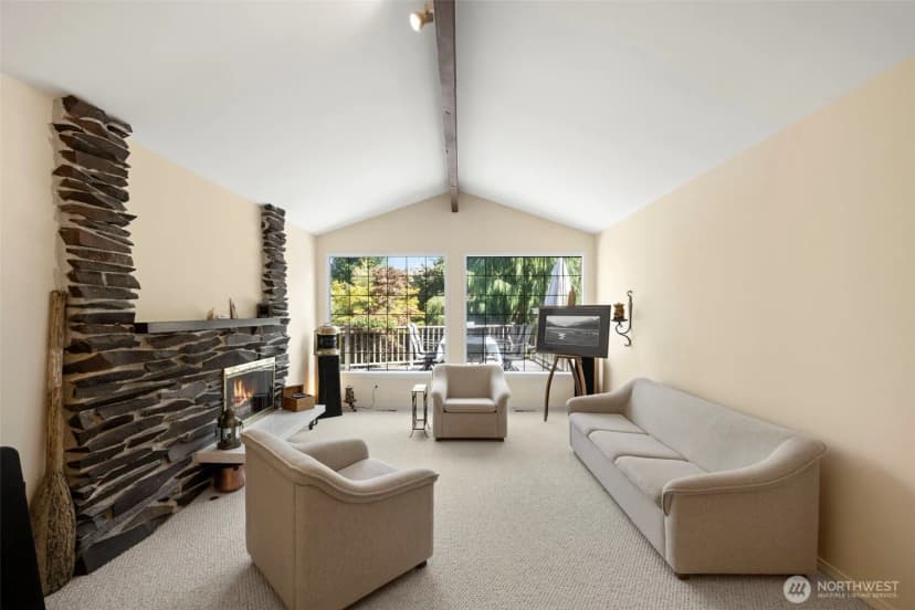 Property photo for 834 Cary Road, Edmonds photo 7