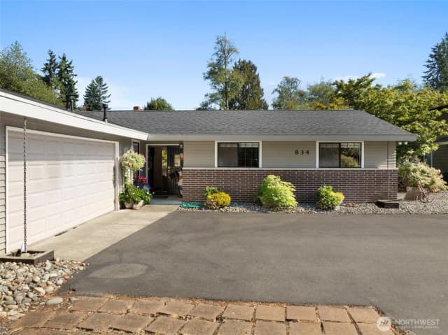 Property photo for 834 Cary Road, Edmonds photo 3