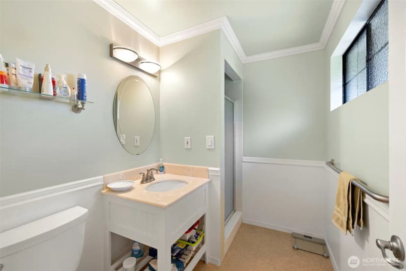 Property photo for 834 Cary Road, Edmonds photo 23