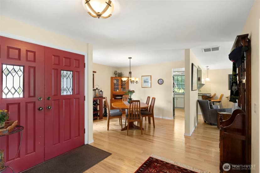 Property photo for 834 Cary Road, Edmonds photo 6