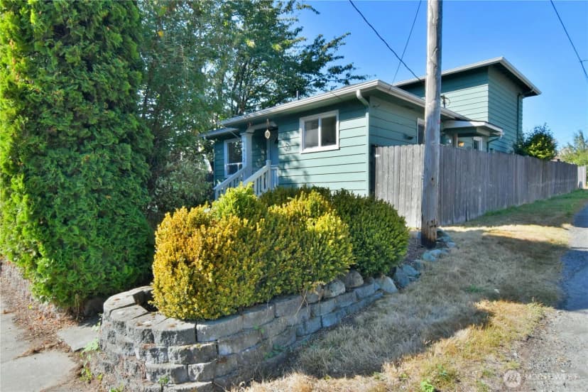 Property photo for 1412 2nd Street, Snohomish
