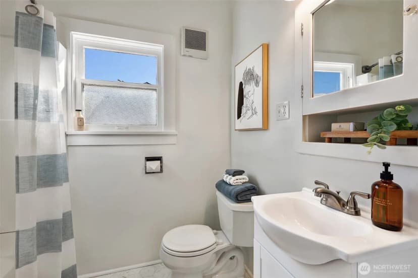 Property photo for 6743 11th Ave Nw, Seattle photo 11