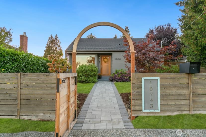 Property photo for 10743 Fremont Avenue N, Seattle