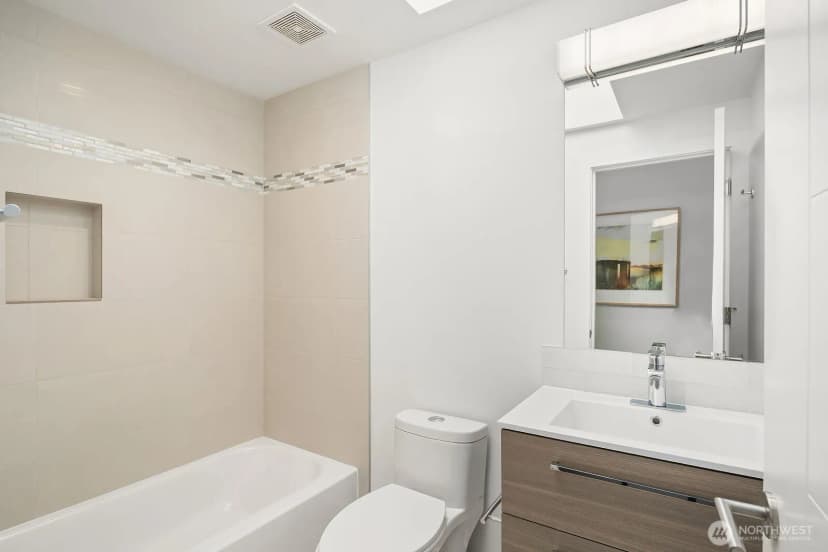 Property photo for 11519 17th Avenue Ne, Seattle photo 17