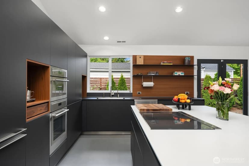 Property photo for 11519 17th Avenue Ne, Seattle photo 14