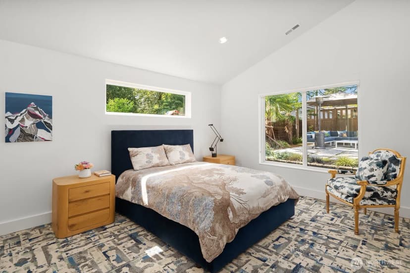Property photo for 11519 17th Avenue Ne, Seattle photo 19
