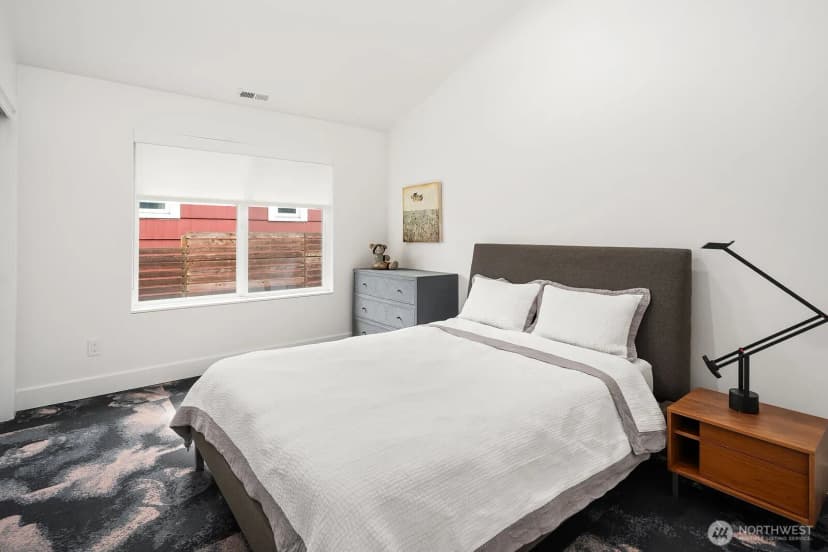 Property photo for 11519 17th Avenue Ne, Seattle photo 16