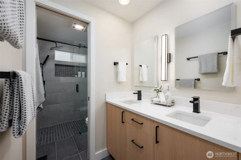 Property photo for 11624 Ne 145th Street, Kirkland photo 22