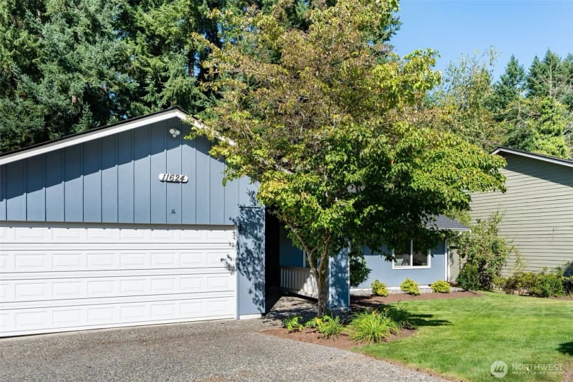 Property photo for 11624 Ne 145th Street, Kirkland photo 4