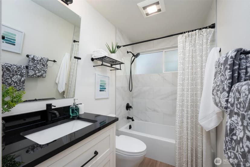 Property photo for 11624 Ne 145th Street, Kirkland photo 26